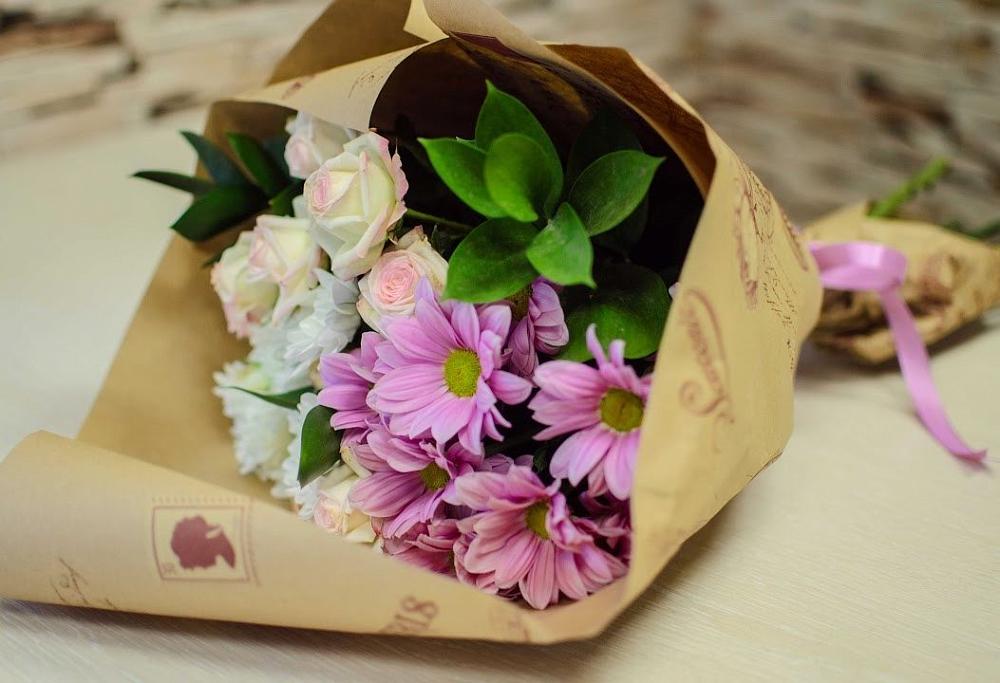 Букет цветов из: Розы и Хризантемы в Костомукше