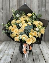 Букет цветов из:  Розы и Лизиантусы #REPLACE_PRED# Костомукше