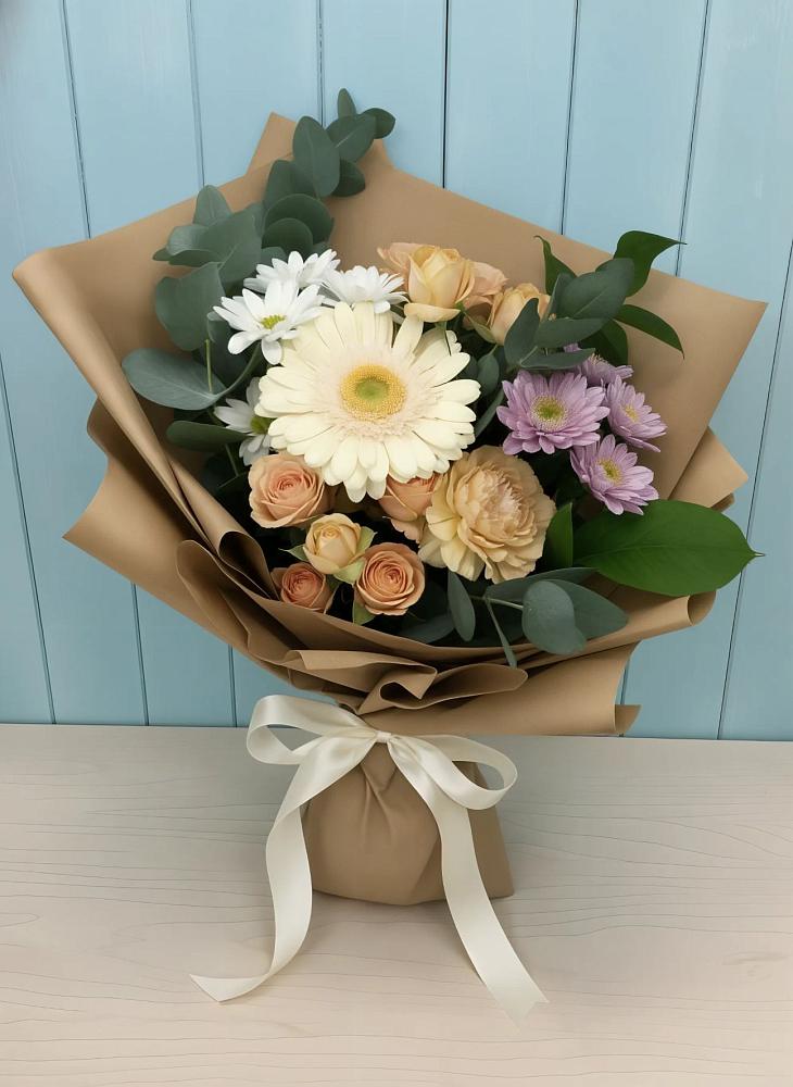 Букет цветов из: Герберы и Хризантемы в Костомукше