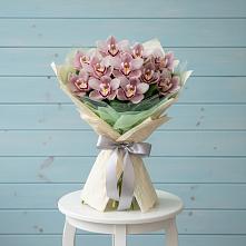 Букет цветов из:  Орхидеи и Розы в Костомукше