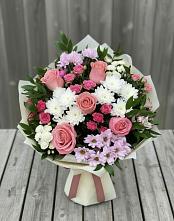 Букет цветов из:  Альстромерии, Гвоздики, Розы и Хризантемы в Костомукше