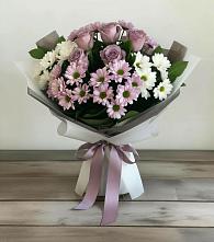 Букет цветов из:  Хризантемы и Розы в Костомукше